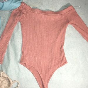 Off the shoulder body suit ( mauve )
